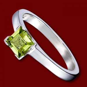 Prsten zlatý, zelený peridot, zásnubní Velikost: 53 Barva kamene: zelená